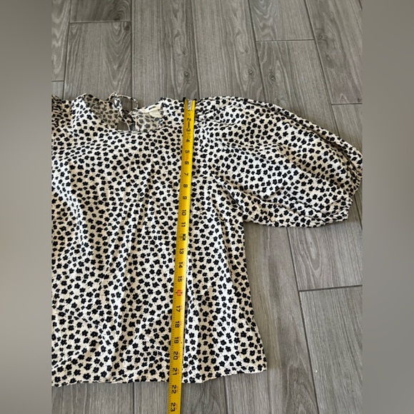 H&M|Cream & black ditsy floral puff sleeve blouse in boho cottagecore style•••6 - Picture 10 of 11